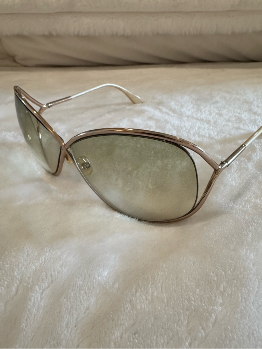 Tom Ford Women’s Miranda Sunglasses. Rose Gold Frames With Brown Gradient Lens